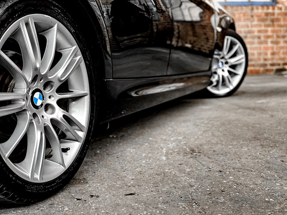 BMW 325i 3.0 Touring 218pk 2008, H-590-LB