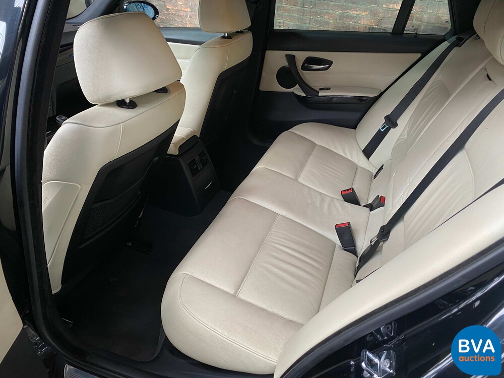 BMW 325i 3.0 Touring 218pk 2008, H-590-LB