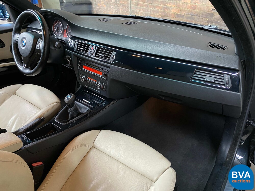 BMW 325i 3.0 Touring 218pk 2008, H-590-LB