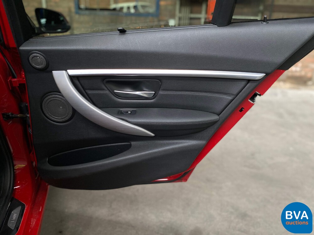 BMW 320D Touring Executive F31 3-Serie 184pk 2013, JD-218-J