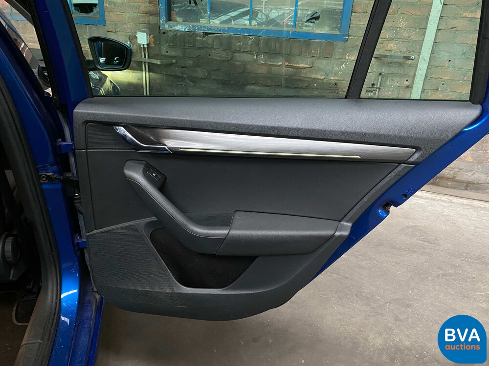 Skoda Octavia Combi 1.6 TDI Greentech Style Business 116pk 2017 -Org NL-, PG-733-H