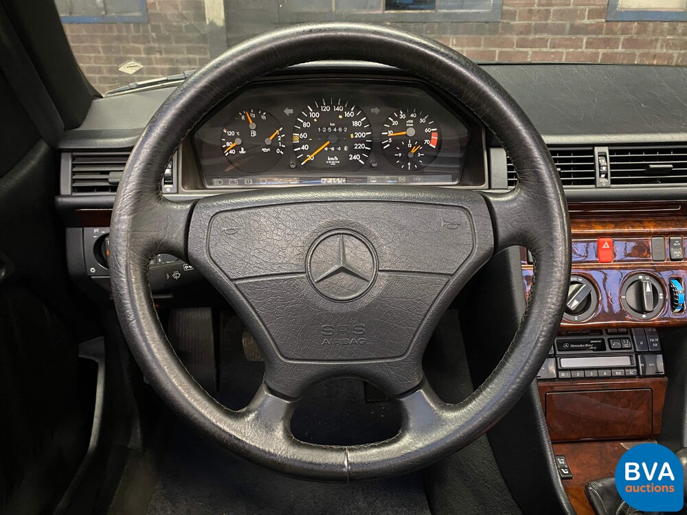 Mercedes-Benz E200 cabriolet W124 C 1995
