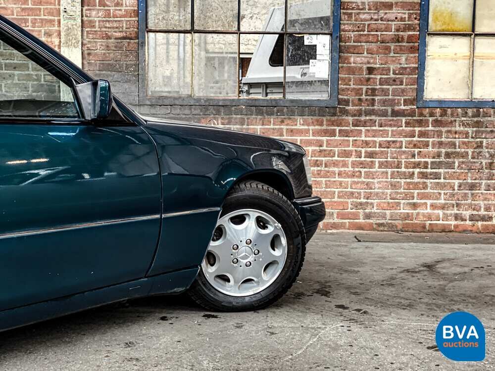 Mercedes-Benz E200 cabriolet W124 C 1995