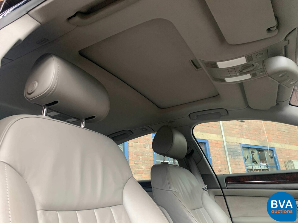 Audi A8 3.7 Quattro Exclusive 280pk 2003, SB-104-T