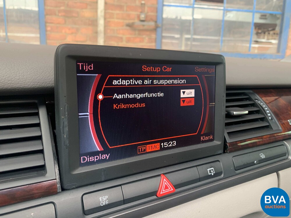 Audi A8 3.7 Quattro Exclusive 280pk 2003, SB-104-T