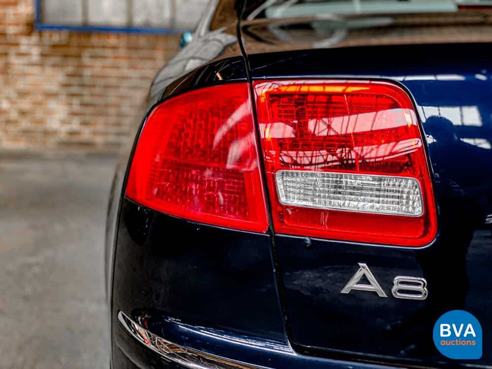 Audi A8 3.7 Quattro Exclusive 280pk 2003, SB-104-T