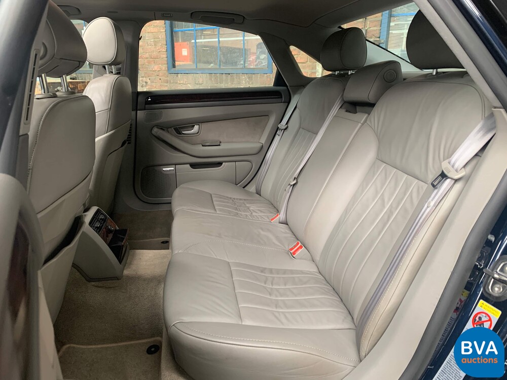 Audi A8 3.7 Quattro Exclusive 280pk 2003, SB-104-T