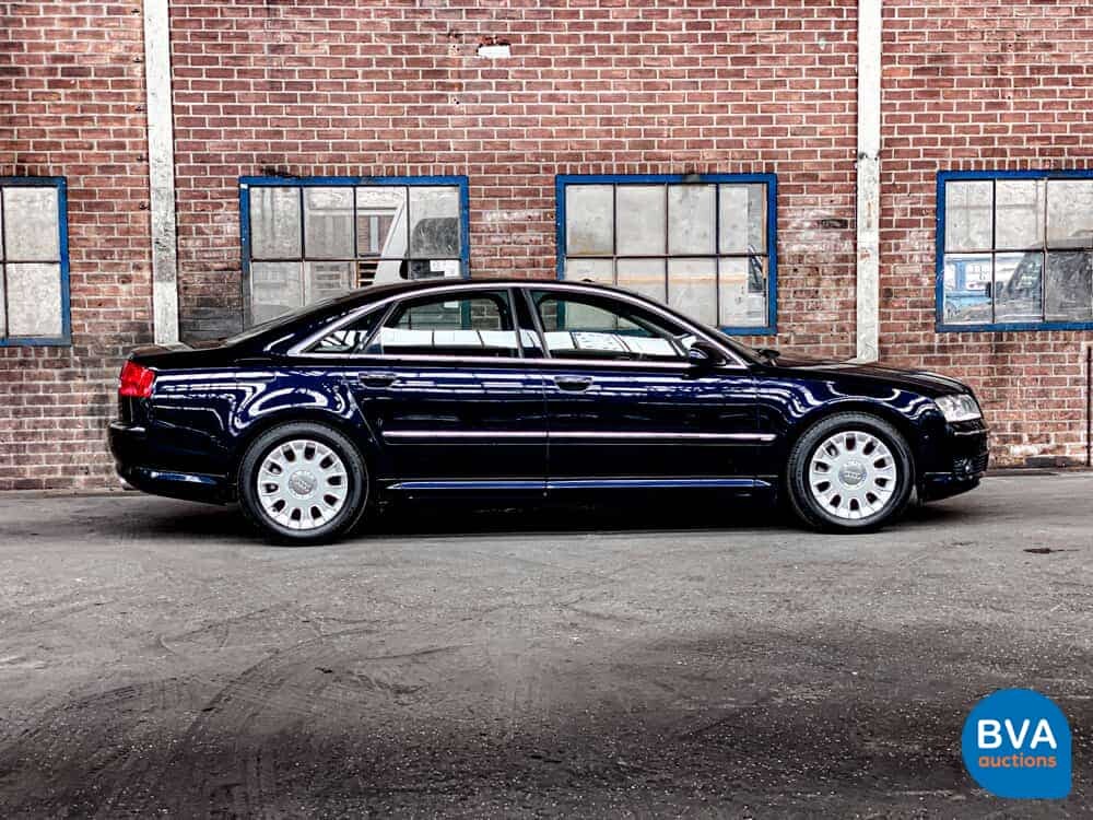 Audi A8 3.7 Quattro Exclusive 280pk 2003, SB-104-T