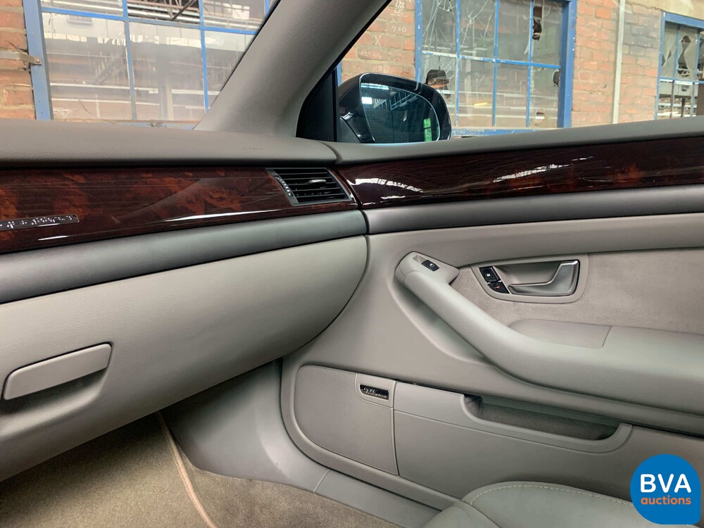 Audi A8 3.7 Quattro Exclusive 280pk 2003, SB-104-T