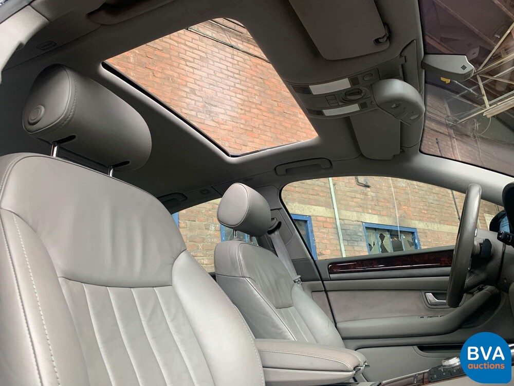 Audi A8 3.7 Quattro Exclusive 280pk 2003, SB-104-T