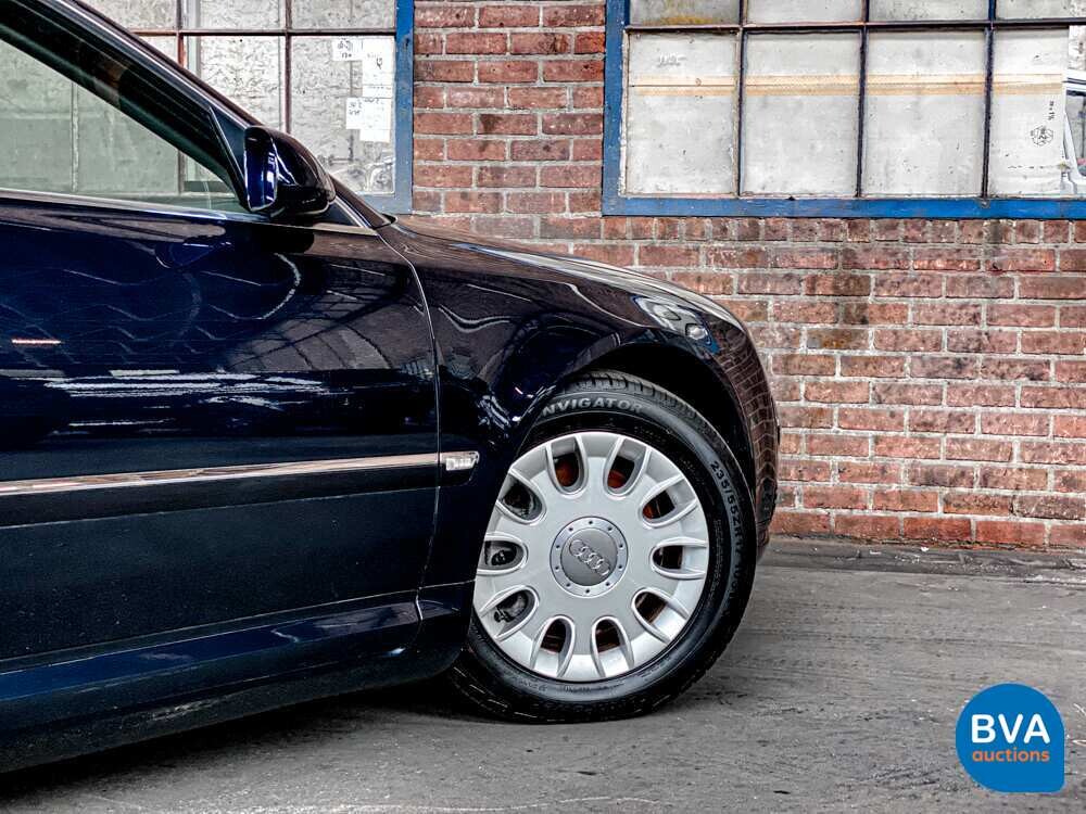 Audi A8 3.7 Quattro Exclusive 280pk 2003, SB-104-T