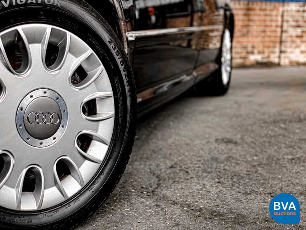 Audi A8 3.7 Quattro Exclusive 280pk 2003, SB-104-T
