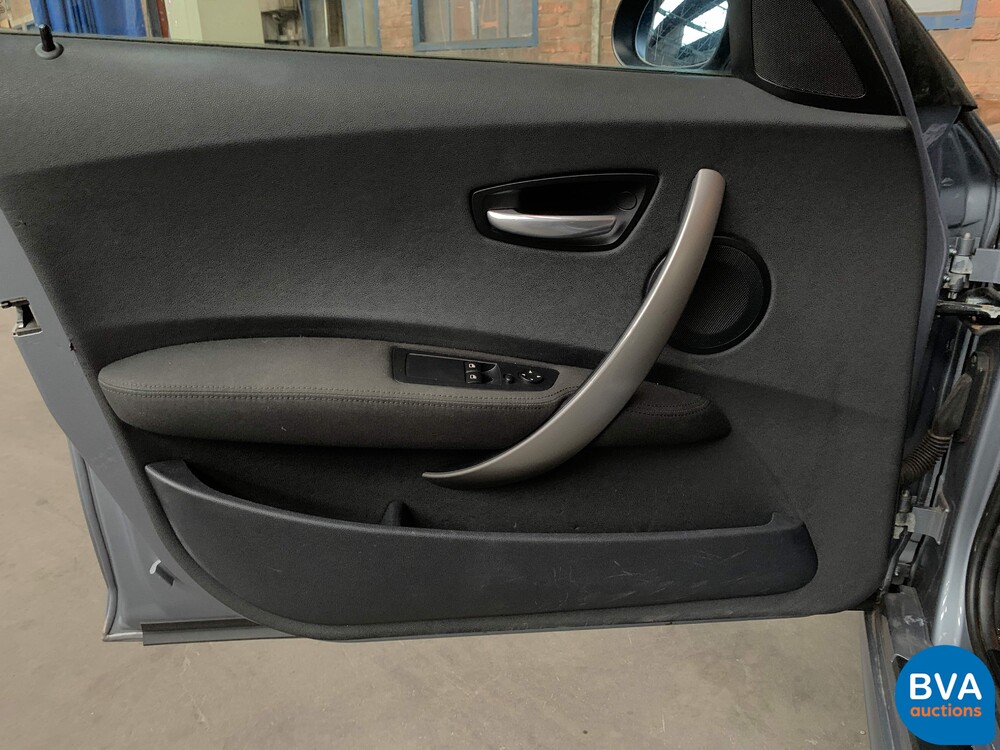 BMW 118i High Executive 1-serie 129pk 2006 -Origineel NL-, 47-SZ-VS