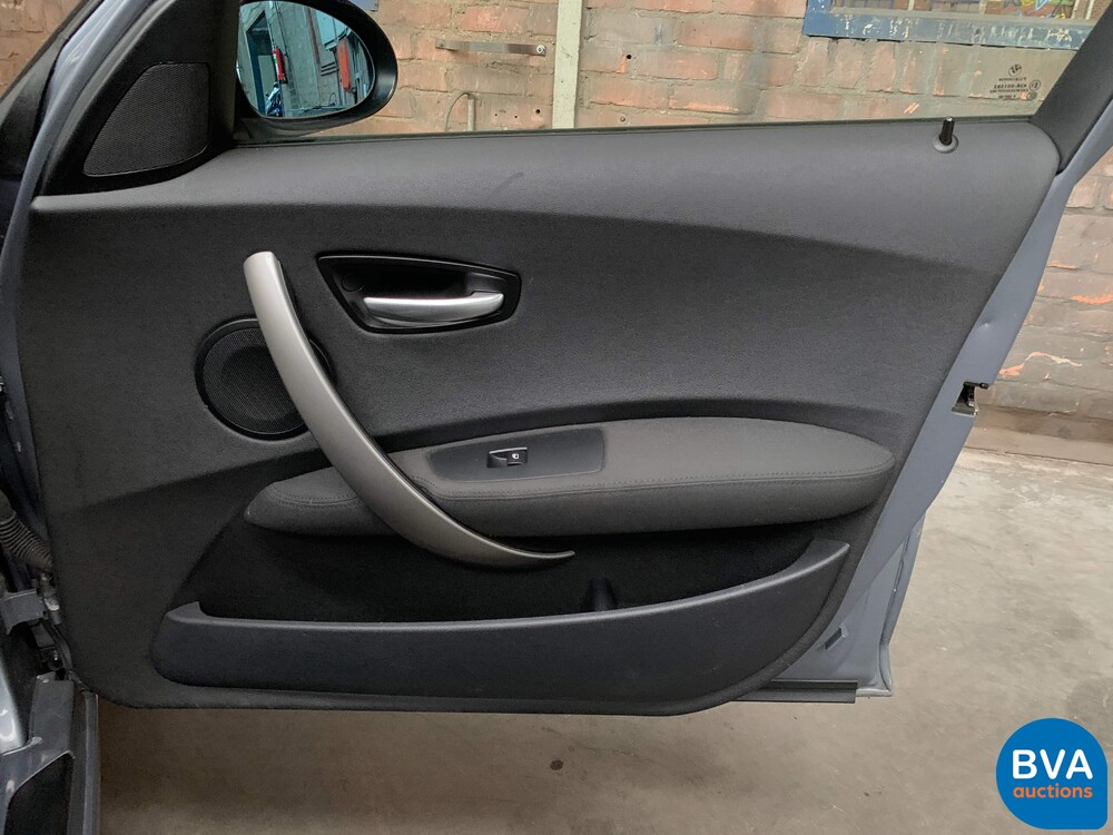 BMW 118i High Executive 1-serie 129pk 2006 -Origineel NL-, 47-SZ-VS