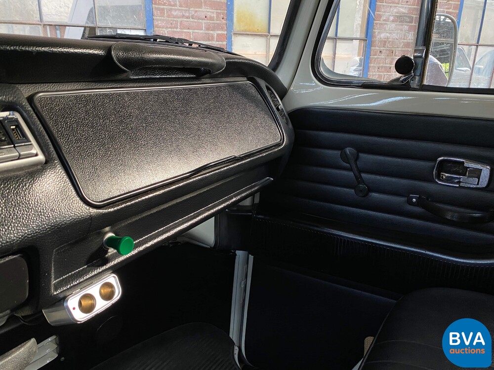 Volkswagen Transporter T2 2.0 71pk 1973, 83-YB-32