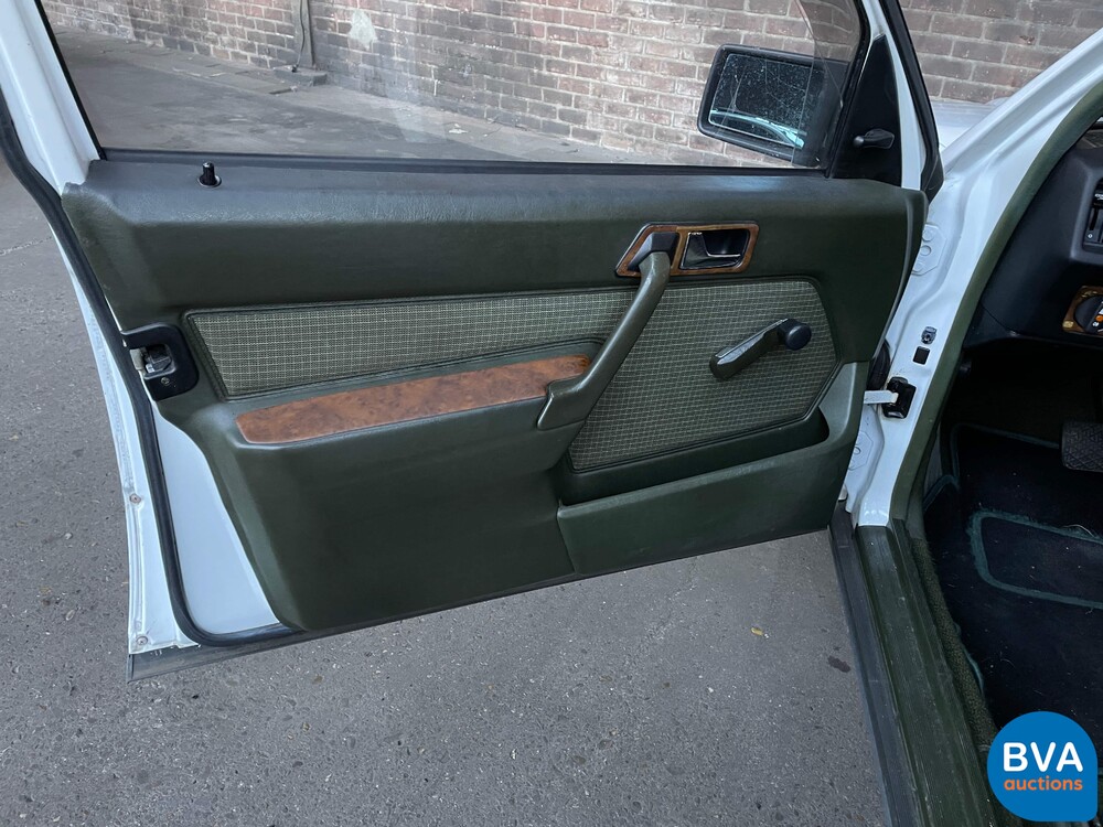 Mercedes-Benz 190E 102pk W201 1986, 13-JHX-2