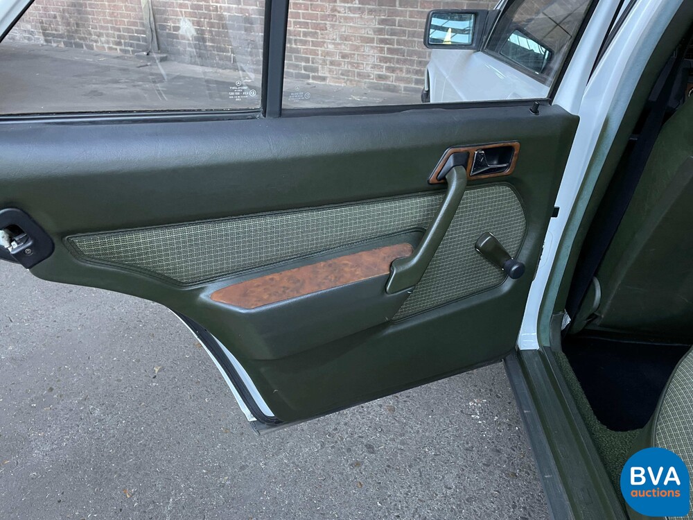 Mercedes-Benz 190E 102pk W201 1986, 13-JHX-2