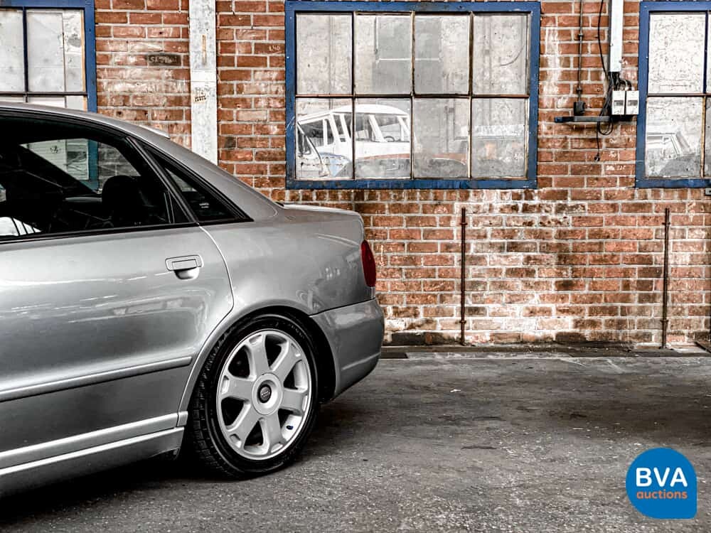 Audi S4 2.7 V6 Quattro Biturbo 265pk 2002