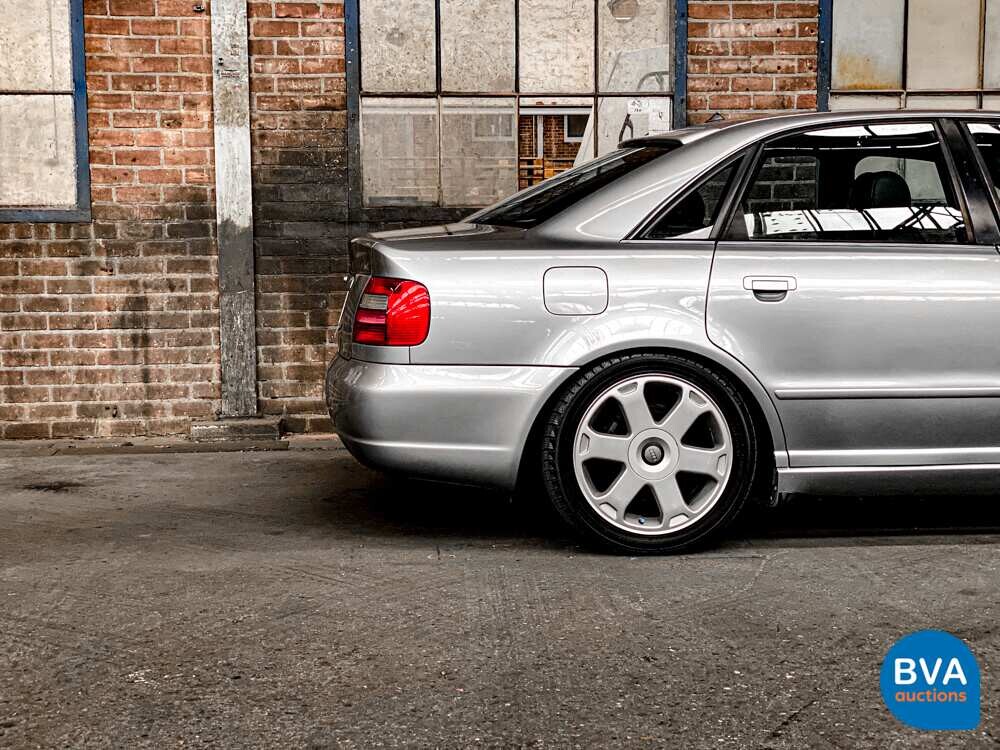 Audi S4 2.7 V6 Quattro Biturbo 265pk 2002