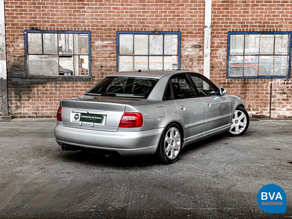 Audi S4 2.7 V6 Quattro Biturbo 265pk 2002