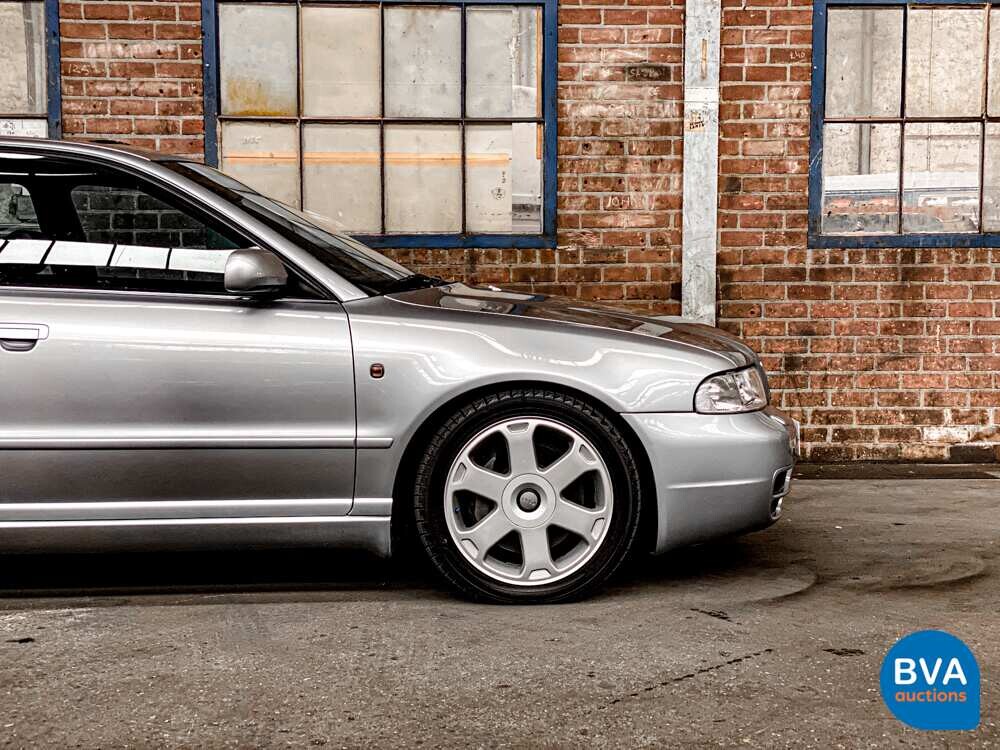 Audi S4 2.7 V6 Quattro Biturbo 265pk 2002