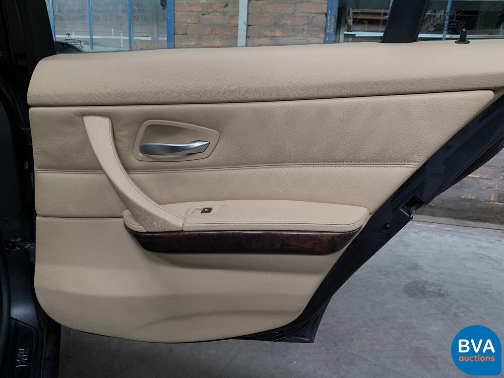 BMW 320i 3-serie Dynamic Executive 150pk 2005 -Origineel NL-, 72-RK-ZG