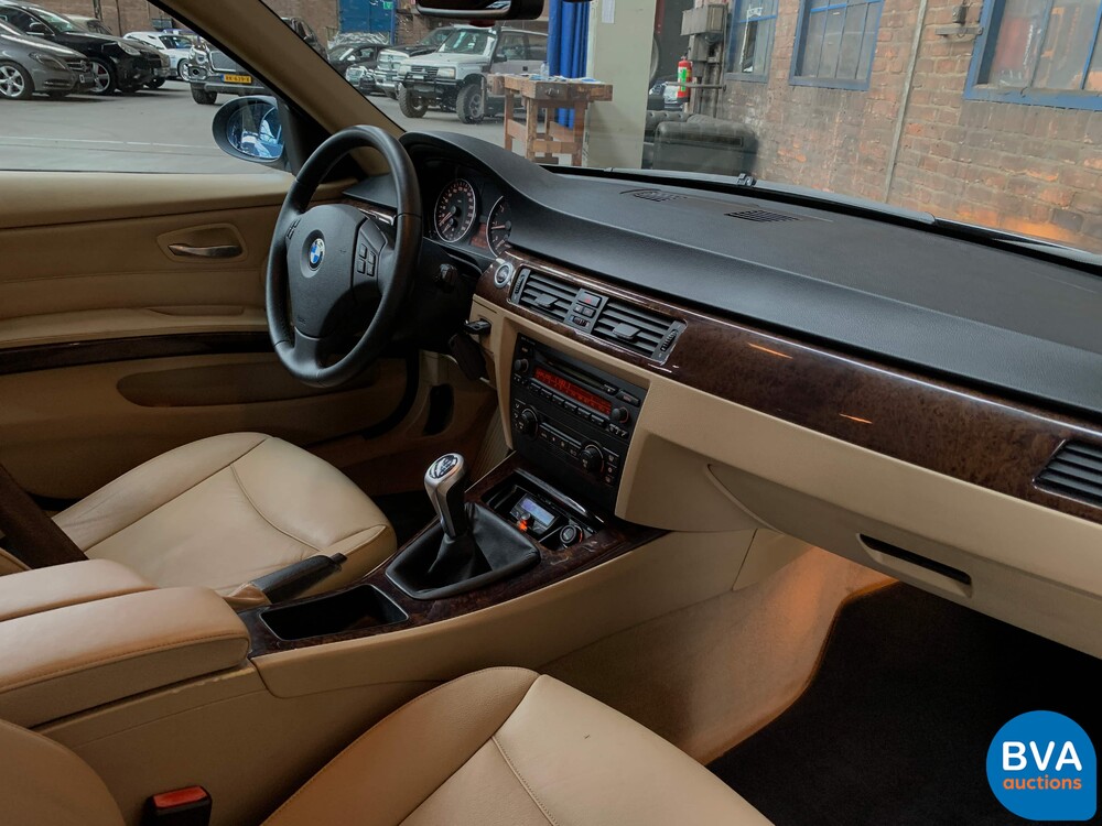 BMW 320i 3-serie Dynamic Executive 150pk 2005 -Origineel NL-, 72-RK-ZG