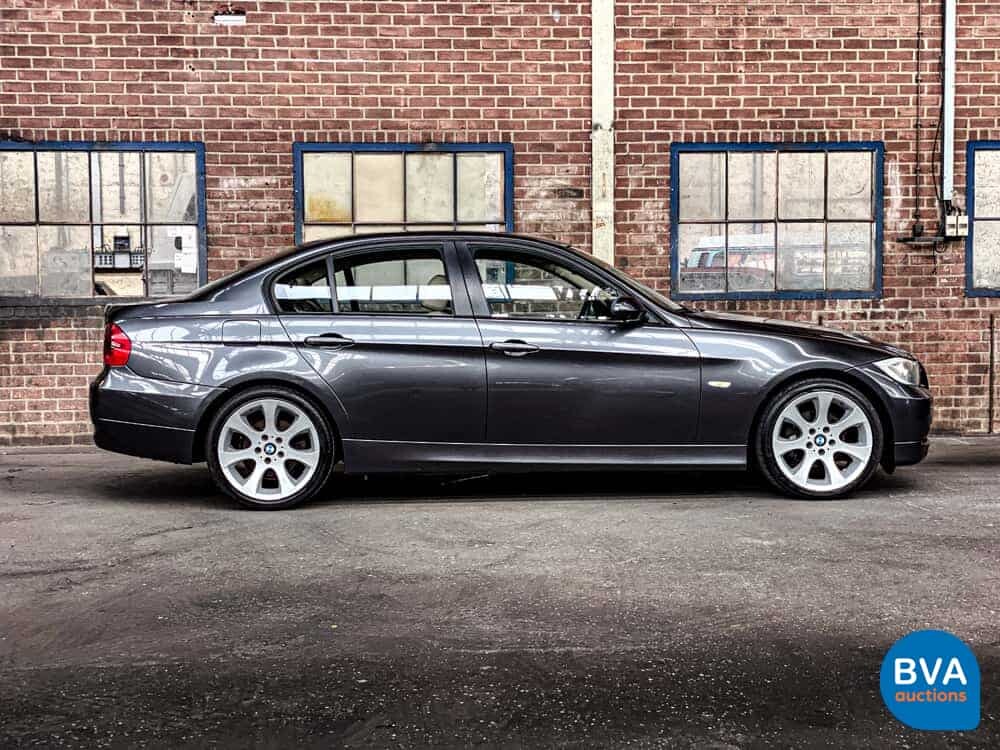 BMW 320i 3-serie Dynamic Executive 150pk 2005 -Origineel NL-, 72-RK-ZG