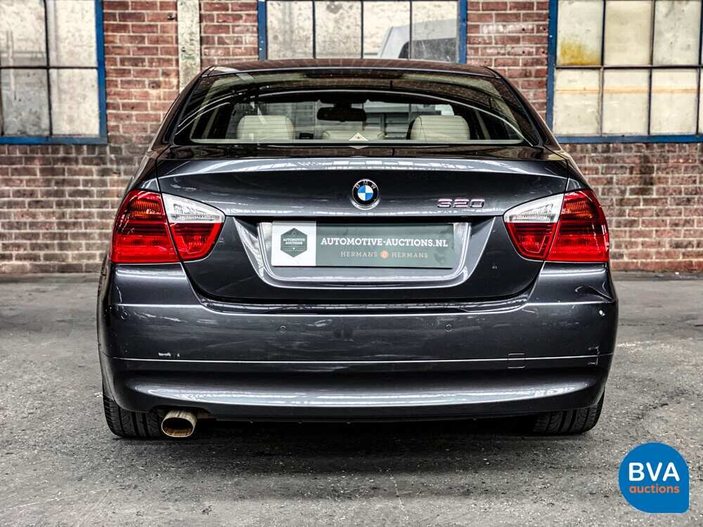 BMW 320i 3-serie Dynamic Executive 150pk 2005 -Origineel NL-, 72-RK-ZG