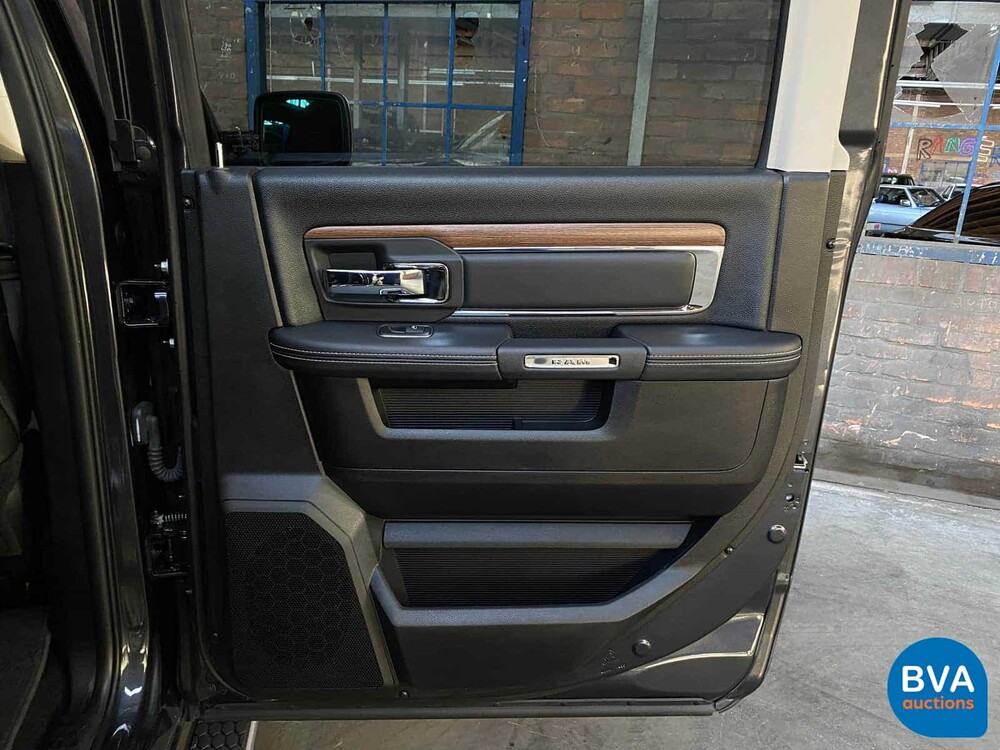 Dodge Ram 1500 5.7 V8 Quad Cab 6'4 401pk 2015 -Org. NL-, VN-528-K