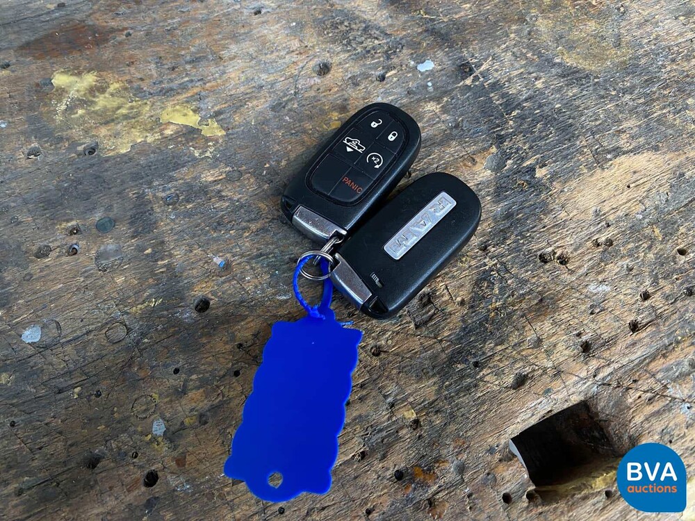 Dodge Ram 1500 5.7 V8 Quad Cab 6'4 401pk 2015 -Org. NL-, VN-528-K