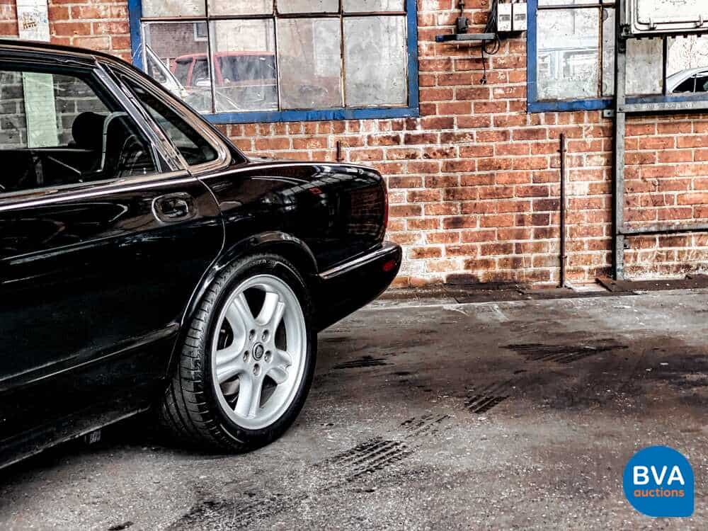 Jaguar XJR V8 363pk 1998