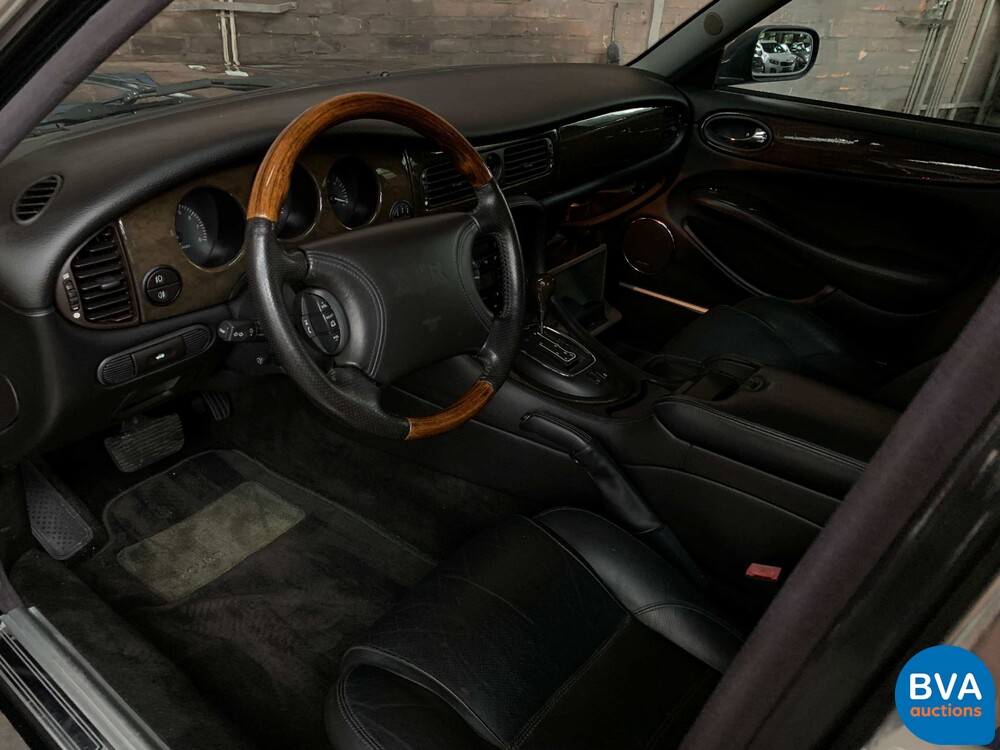 Jaguar XJR V8 363pk 1998