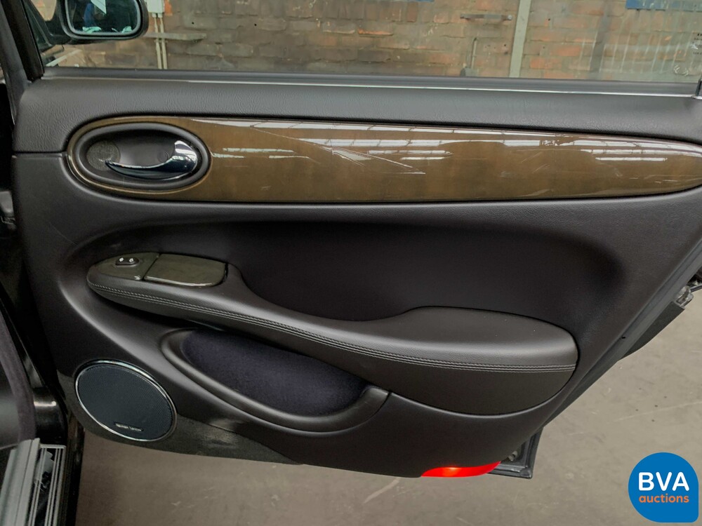 Jaguar XJR V8 363pk 1998