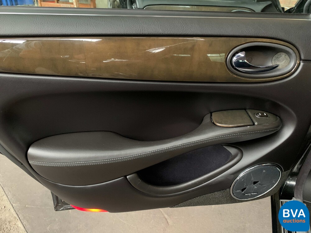 Jaguar XJR V8 363pk 1998