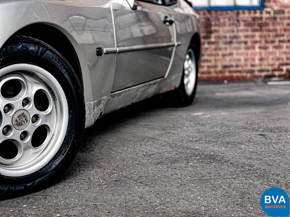 Porsche 944 Coupe Type 2 1985