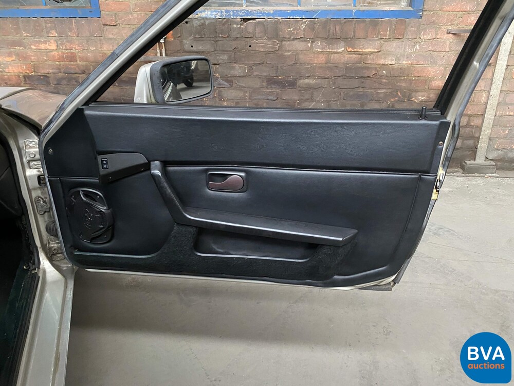 Porsche 944 Coupe Type 2 1985