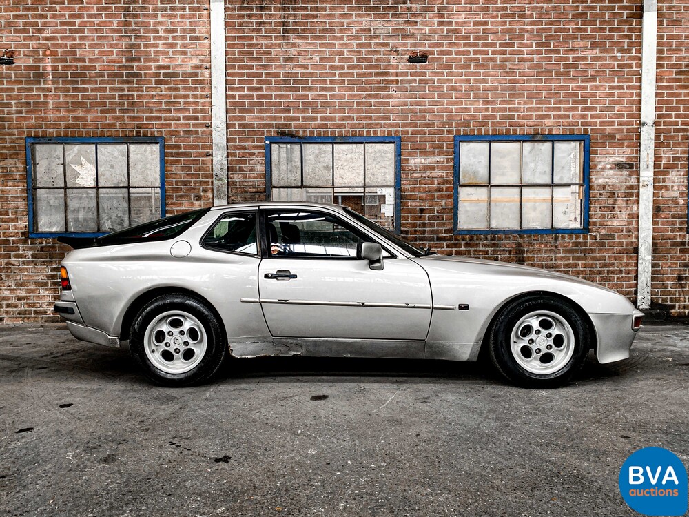 Porsche 944 Coupe Type 2 1985