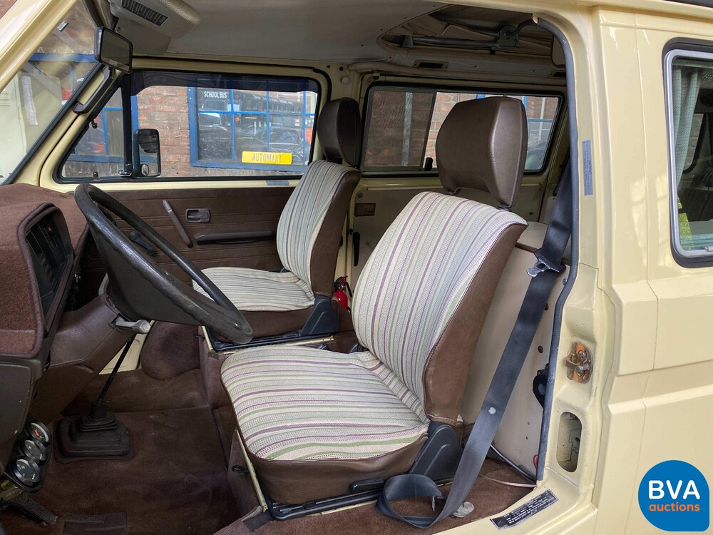 Volkswagen T3 Westfalia Camper Transporter 1982, J-680-JT