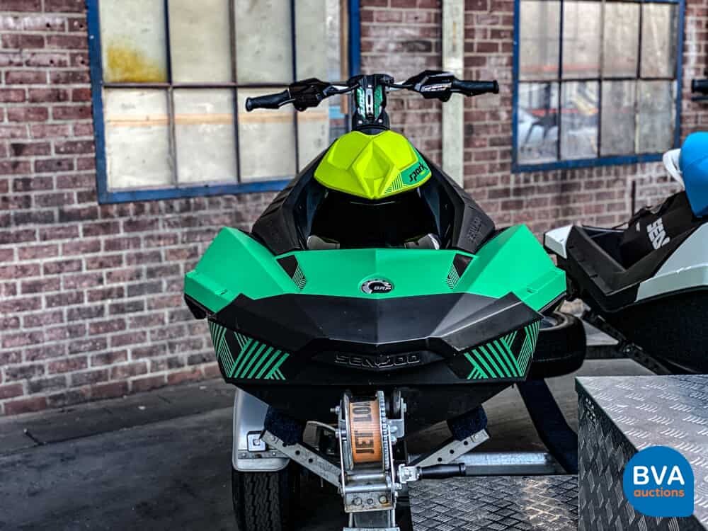 Seadoo Spark 2 up Trixx 90pk Waterscooter Sea-Doo 2019 Jetski