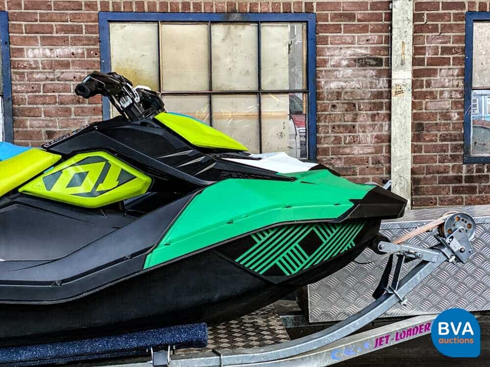 Seadoo Spark 2 up Trixx 90pk Waterscooter Sea-Doo 2019 Jetski