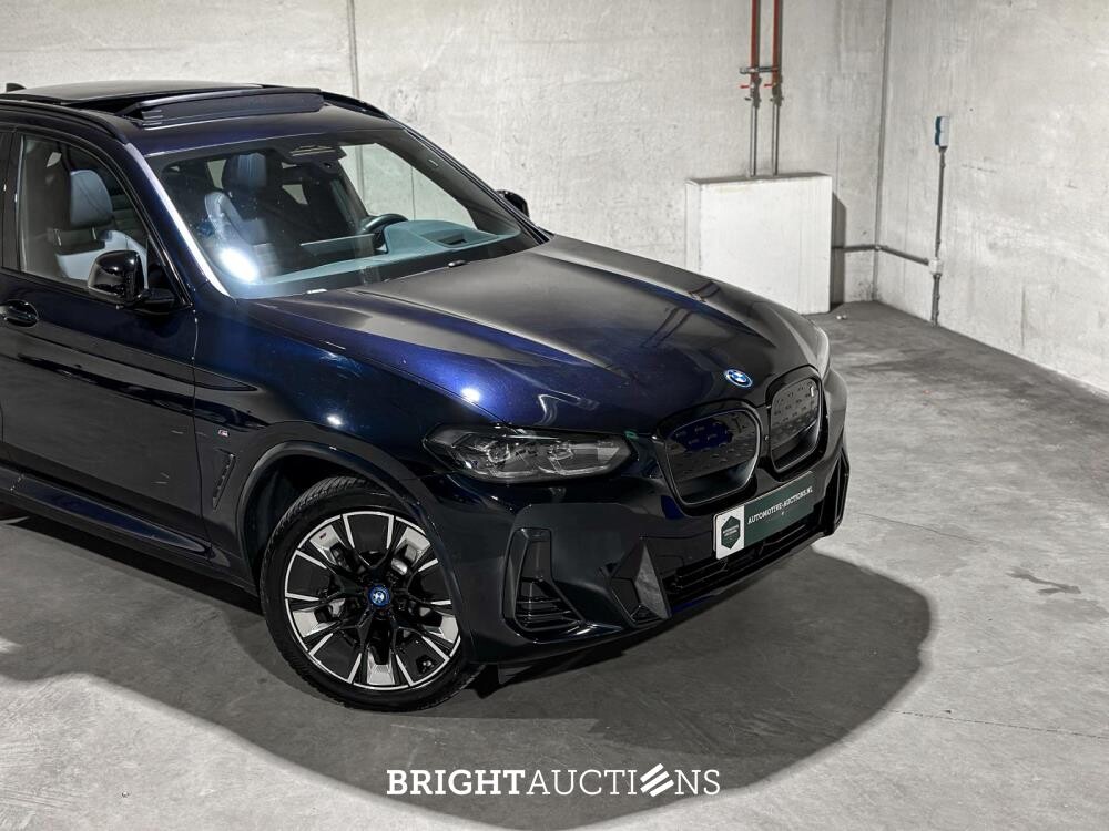 BMW iX3 80kWh Executive T-765-FX 