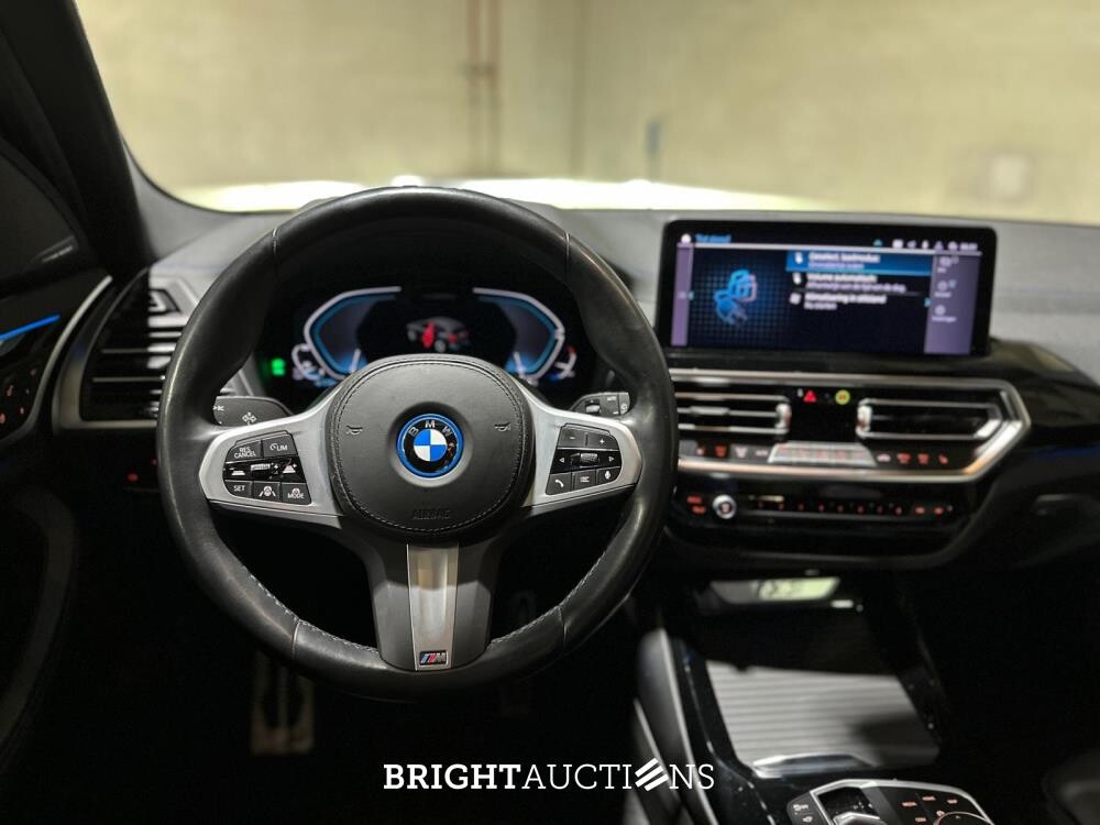 BMW iX3 80kWh Executive T-765-FX 
