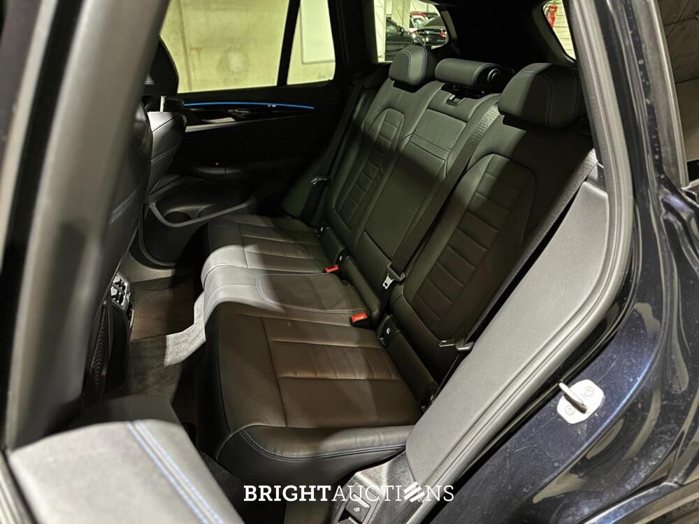 BMW iX3 80kWh Executive T-765-FX 