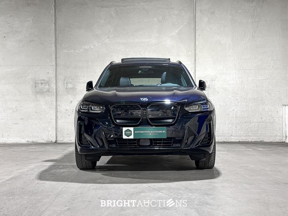 BMW iX3 80kWh Executive T-765-FX 