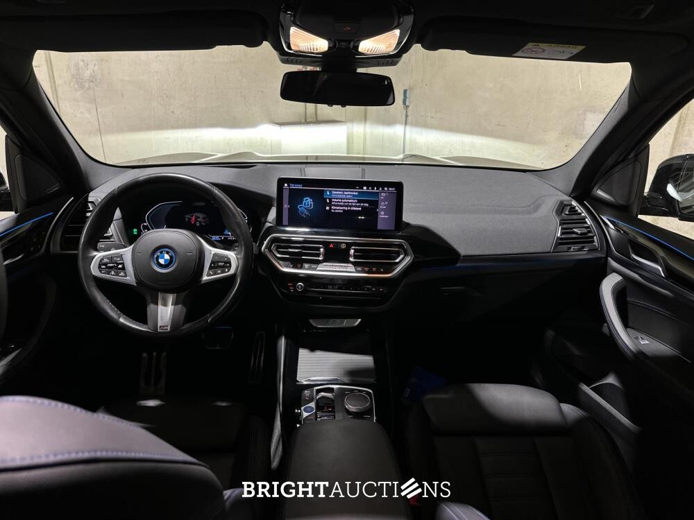 BMW iX3 80kWh Executive T-765-FX 