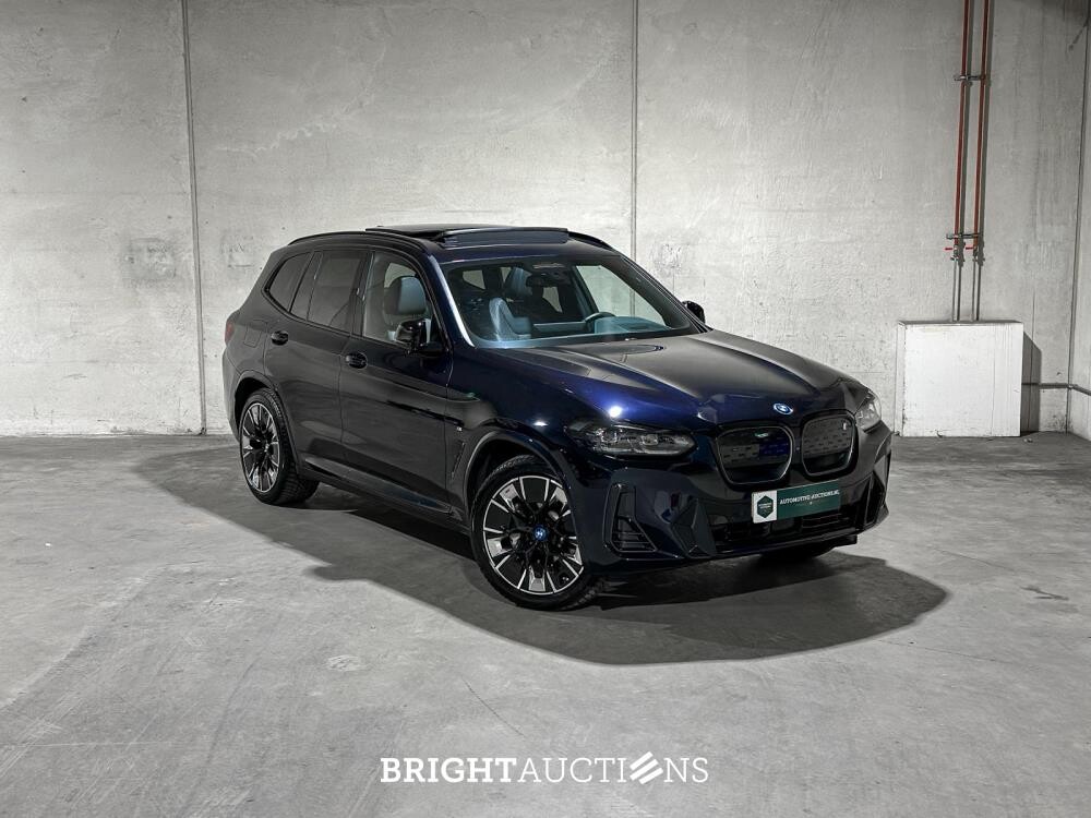 BMW iX3 80kWh Executive T-765-FX 