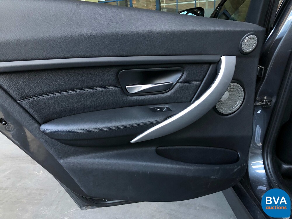 Alpina BMW B3 BiTurbo Touring Allrad 409pk 2013, JZ-235-B.