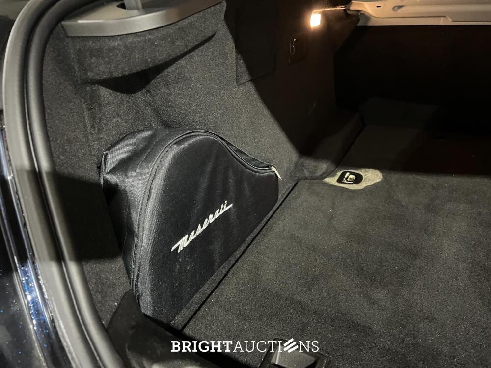 Maserati Ghibli 3.0 V6 GranLusso 349pk 2019 (Origineel-NL), XJ-658-T