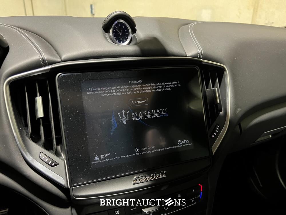 Maserati Ghibli 3.0 V6 GranLusso 349pk 2019 (Origineel-NL), XJ-658-T